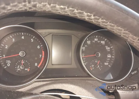 2018 Volkswagen Passat 2.0T R-Line/2.0T S z USA, uszkodzony, nr VIN 1VWAA7A34JC019036